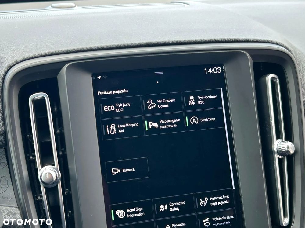 Volvo XC 40 T3 Momentum Pro - 25