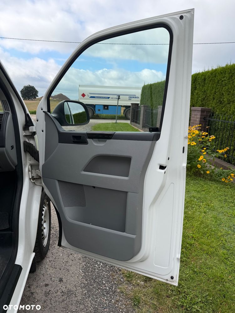 Volkswagen Transporter - 12