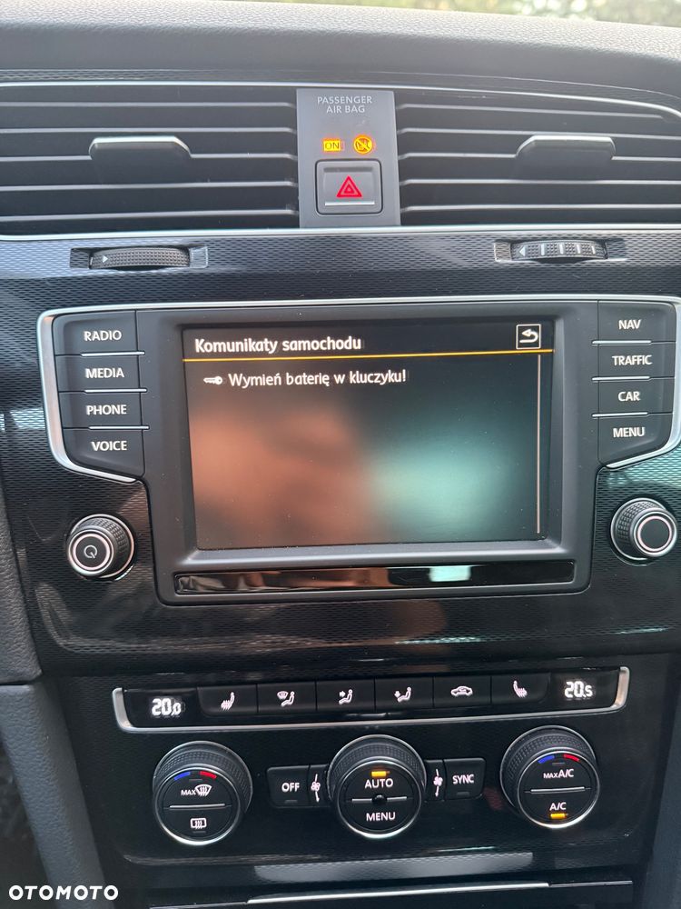 Volkswagen Golf - 21