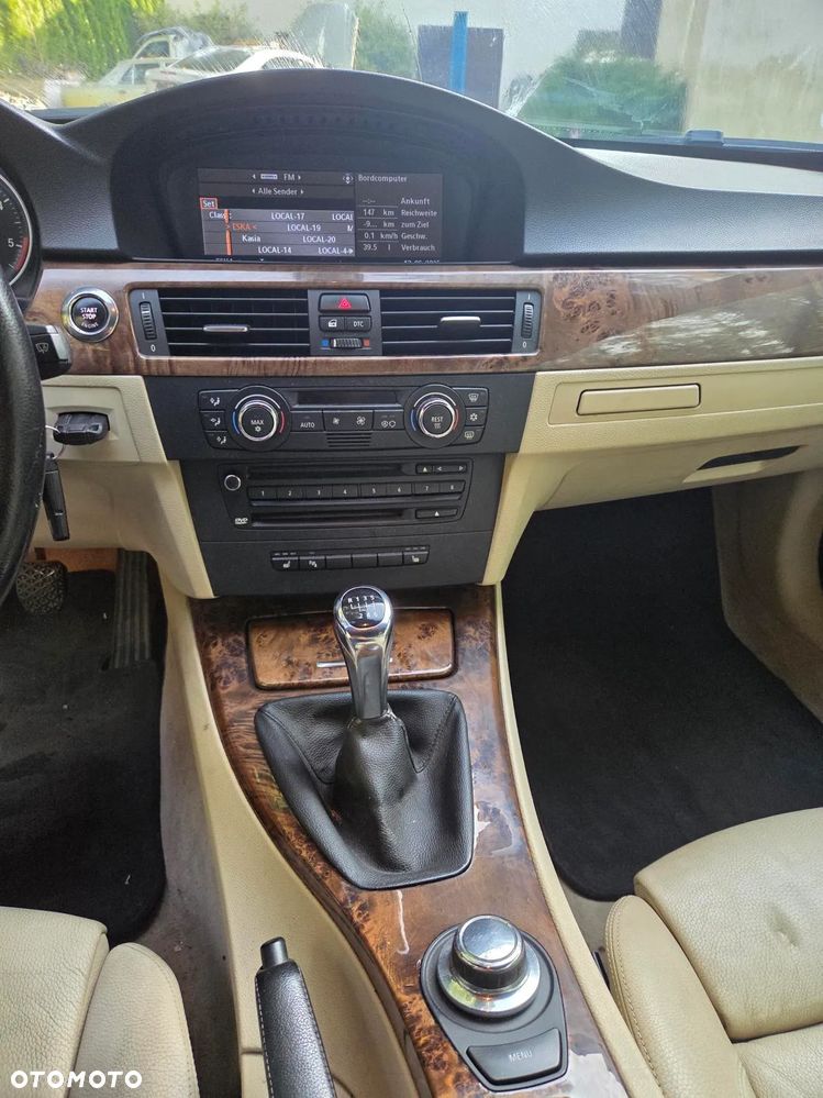 BMW Seria 3 325d DPF Cabrio - 11