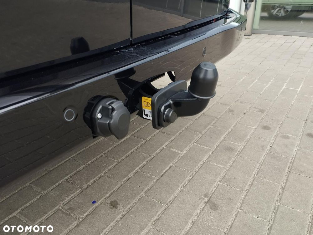 Volkswagen Caravelle - 13