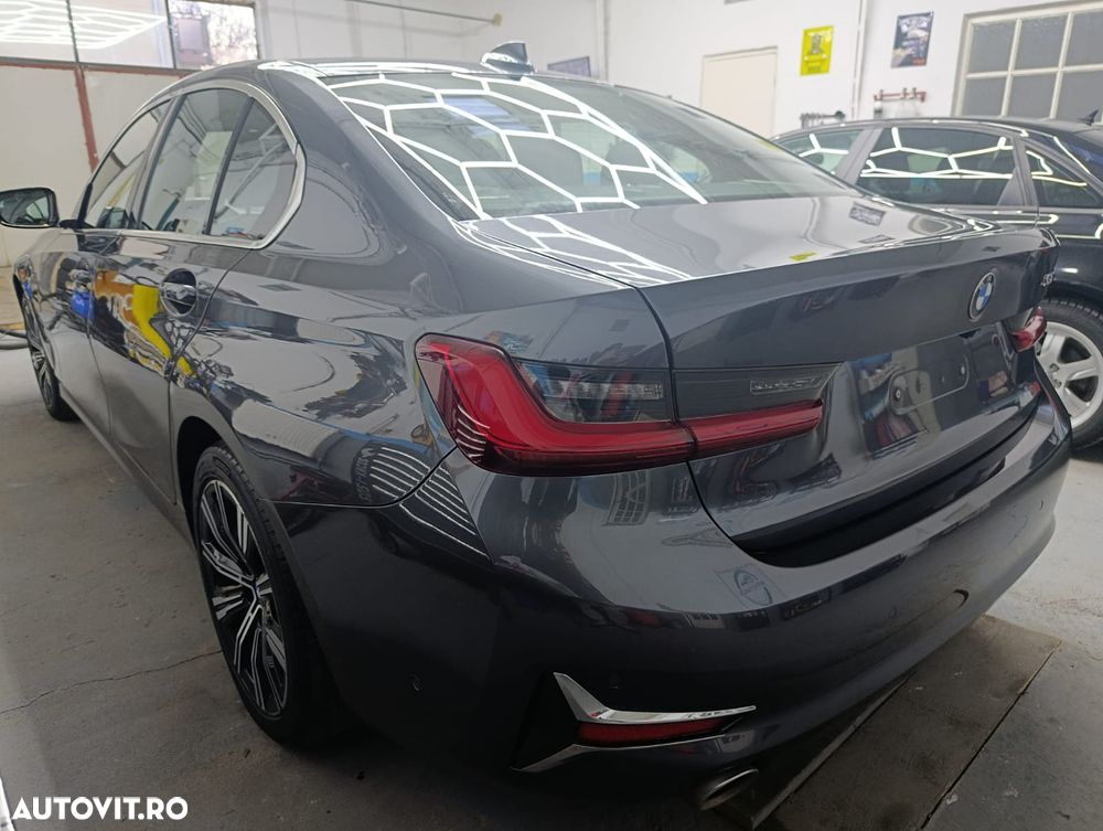 BMW Seria 3 330e Aut. Luxury Line - 25