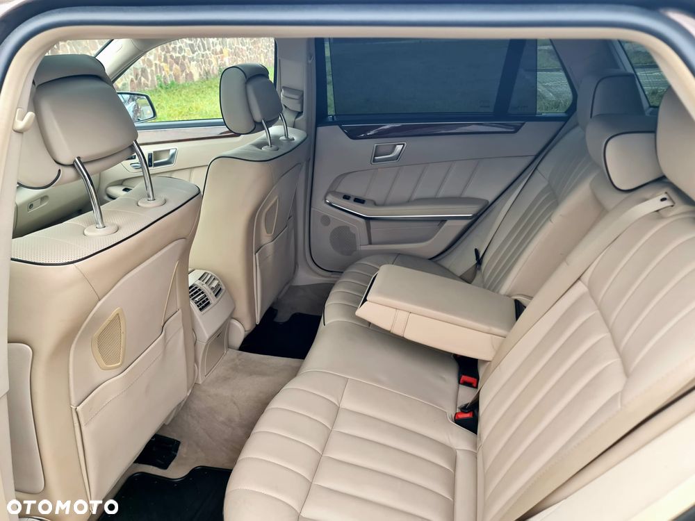 Mercedes-Benz Klasa E 350 CDI DPF BlueEFFICIENCY 7G-TRONIC Avantgarde - 26