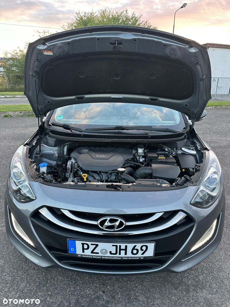 Hyundai i30 1.6 GDI Premium - 17