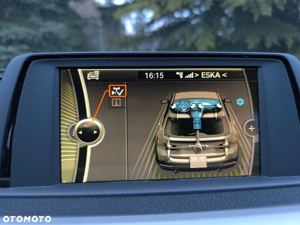 BMW Seria 3 318d xDrive - 12