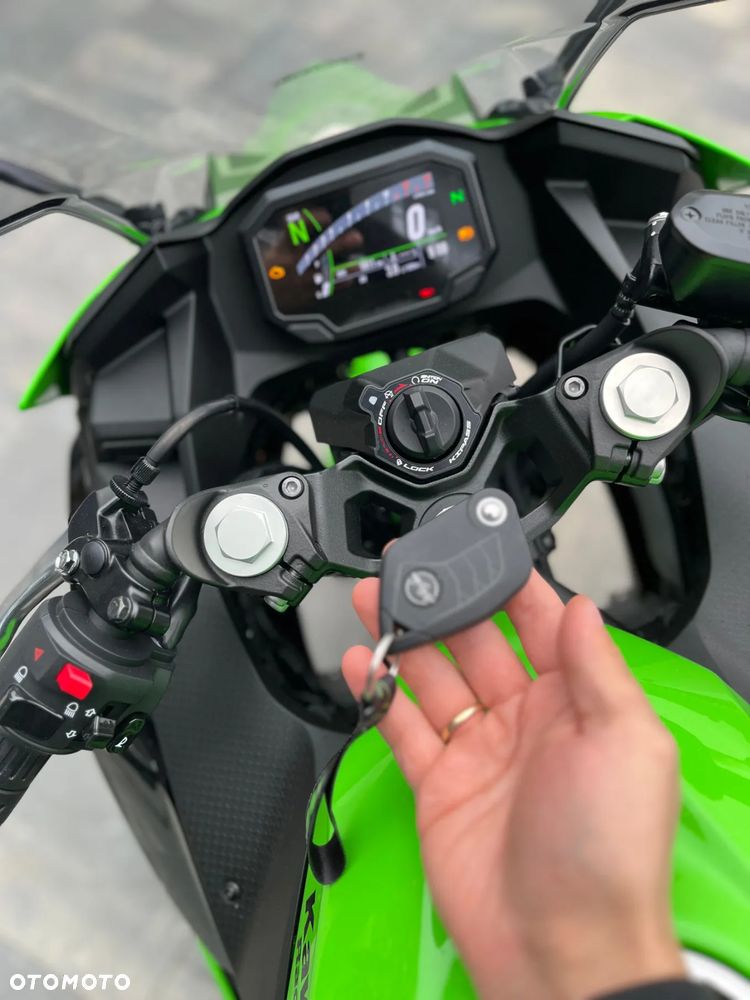 Kawasaki Ninja - 24