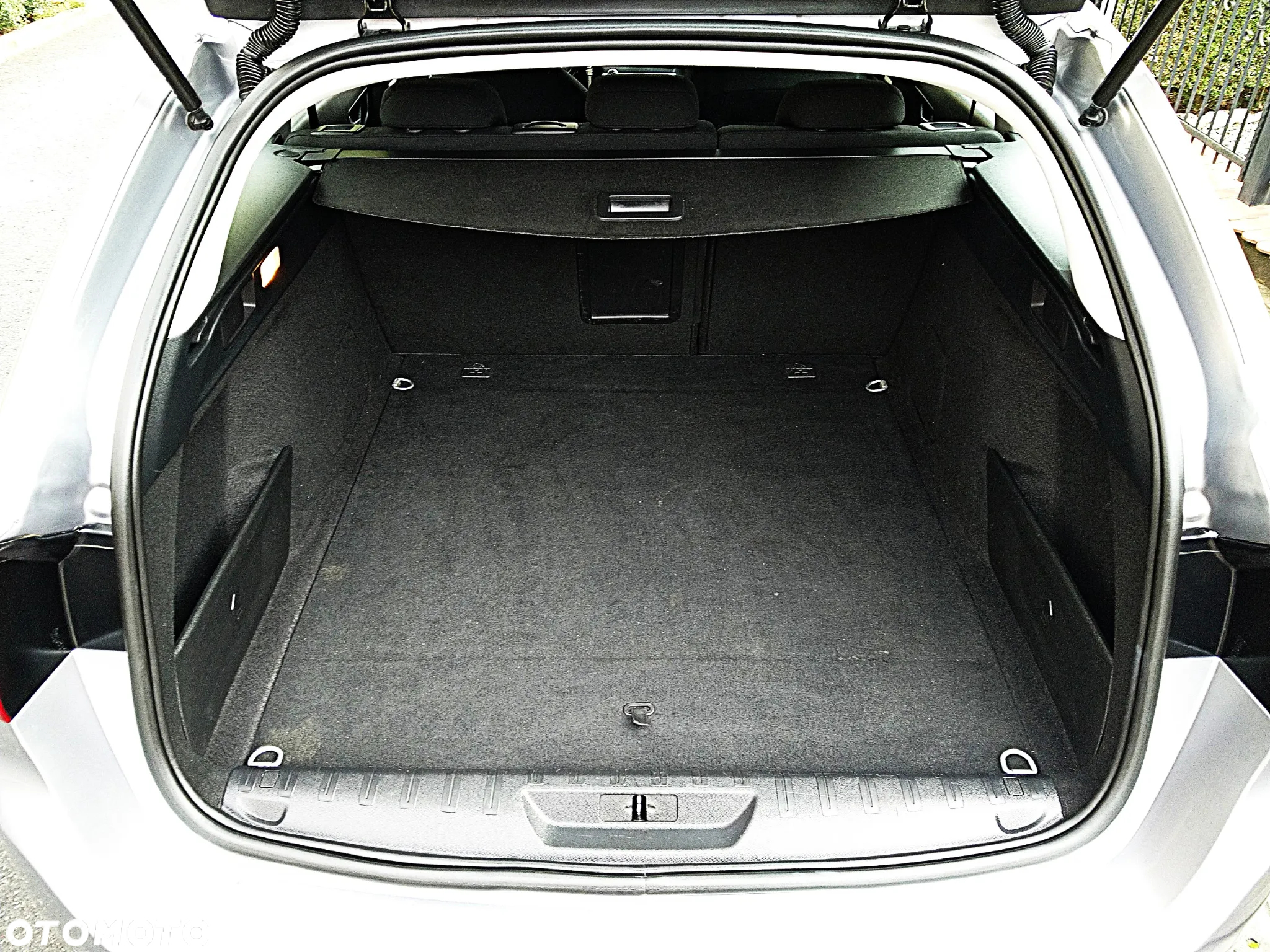 Peugeot 308 SW 1.6 BlueHDi Allure S&S - 38