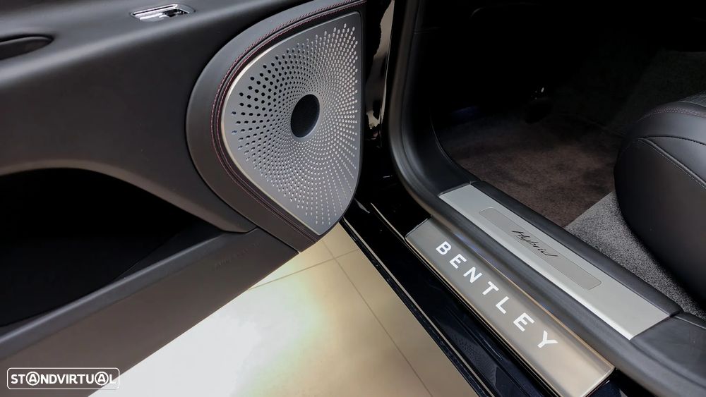 Bentley Flying Spur Hybrid - 15