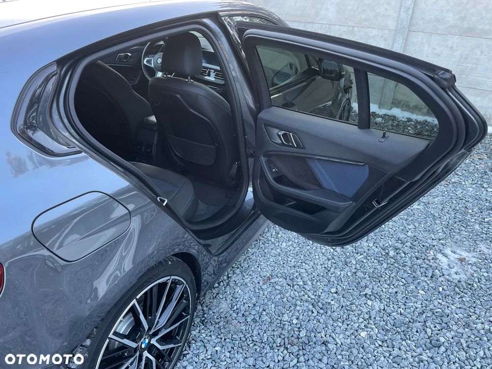 BMW Seria 1 120d xDrive Edition M Sport Shadow - 22