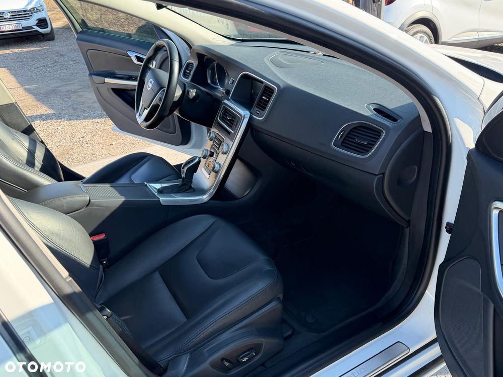 Volvo S60 T5 Drive-E Base - 15