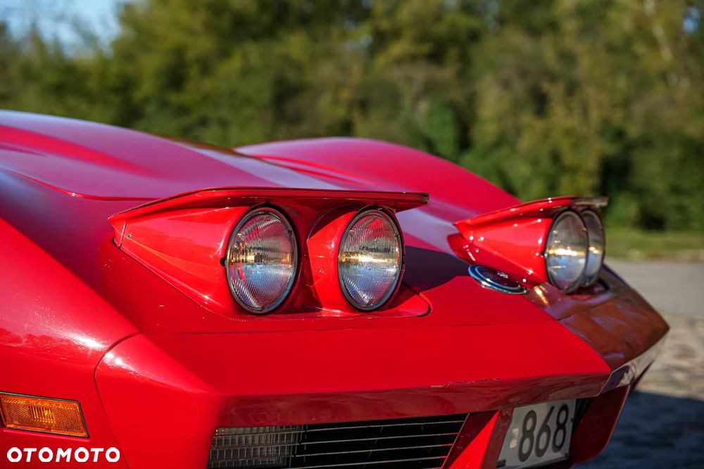 Chevrolet Corvette - 3