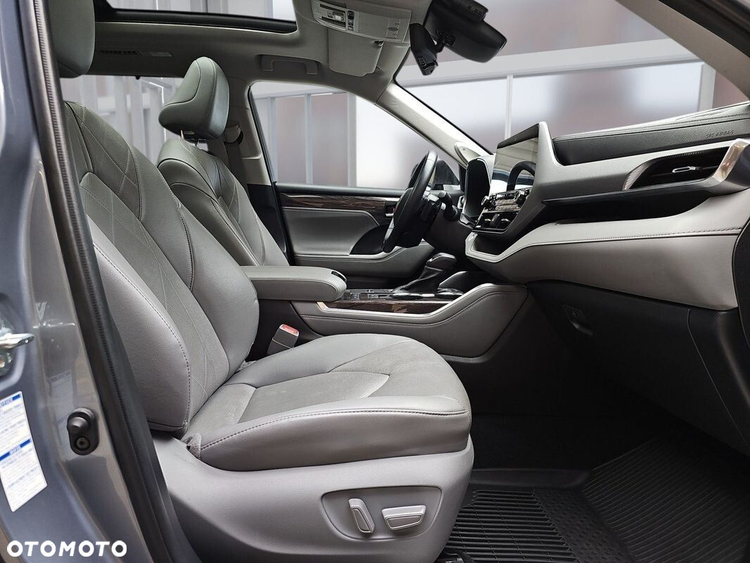 Toyota Highlander 2.5 Hybrid Executive - 12