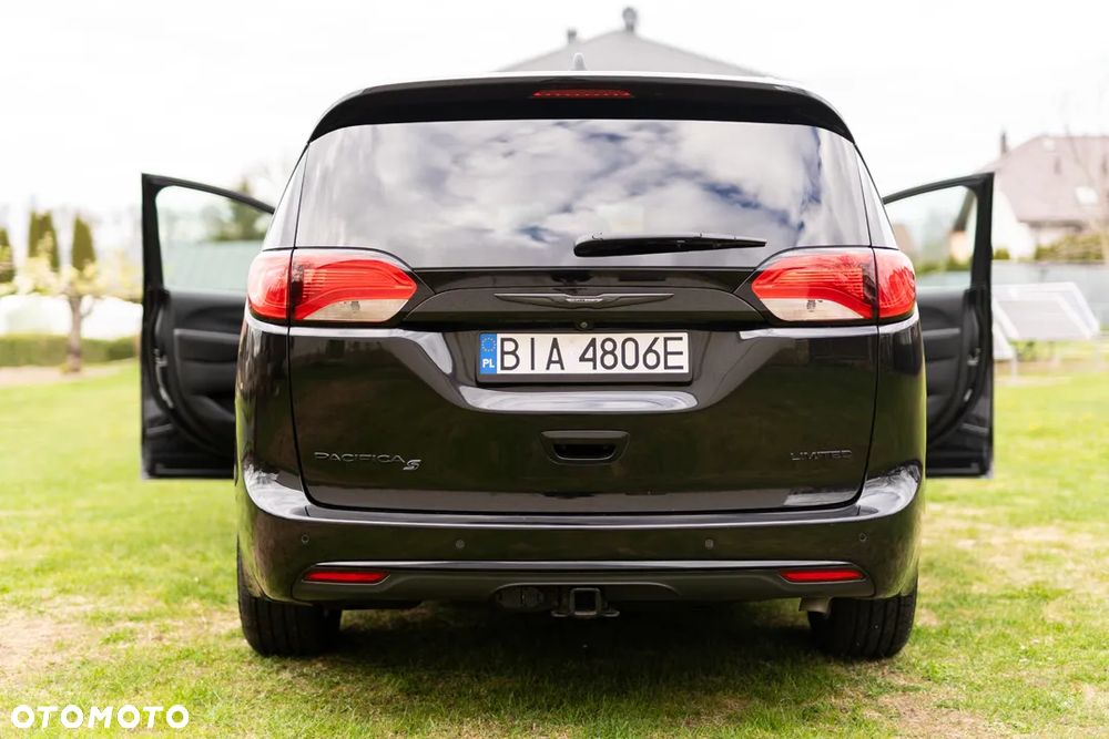 Chrysler Pacifica - 10