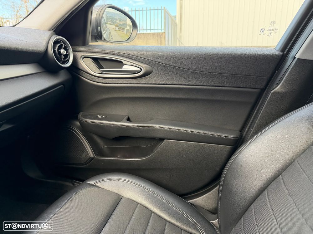 Alfa Romeo Giulia 2.2 D Super AT8 - 16