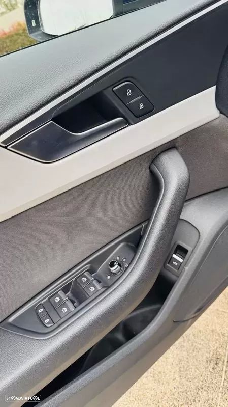 Audi A4 Avant 30 TDI Advanced S tronic - 24