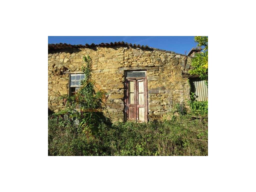 Moradia para Reconstrução em Castanheira de Pera - Grande imagem: 5/12