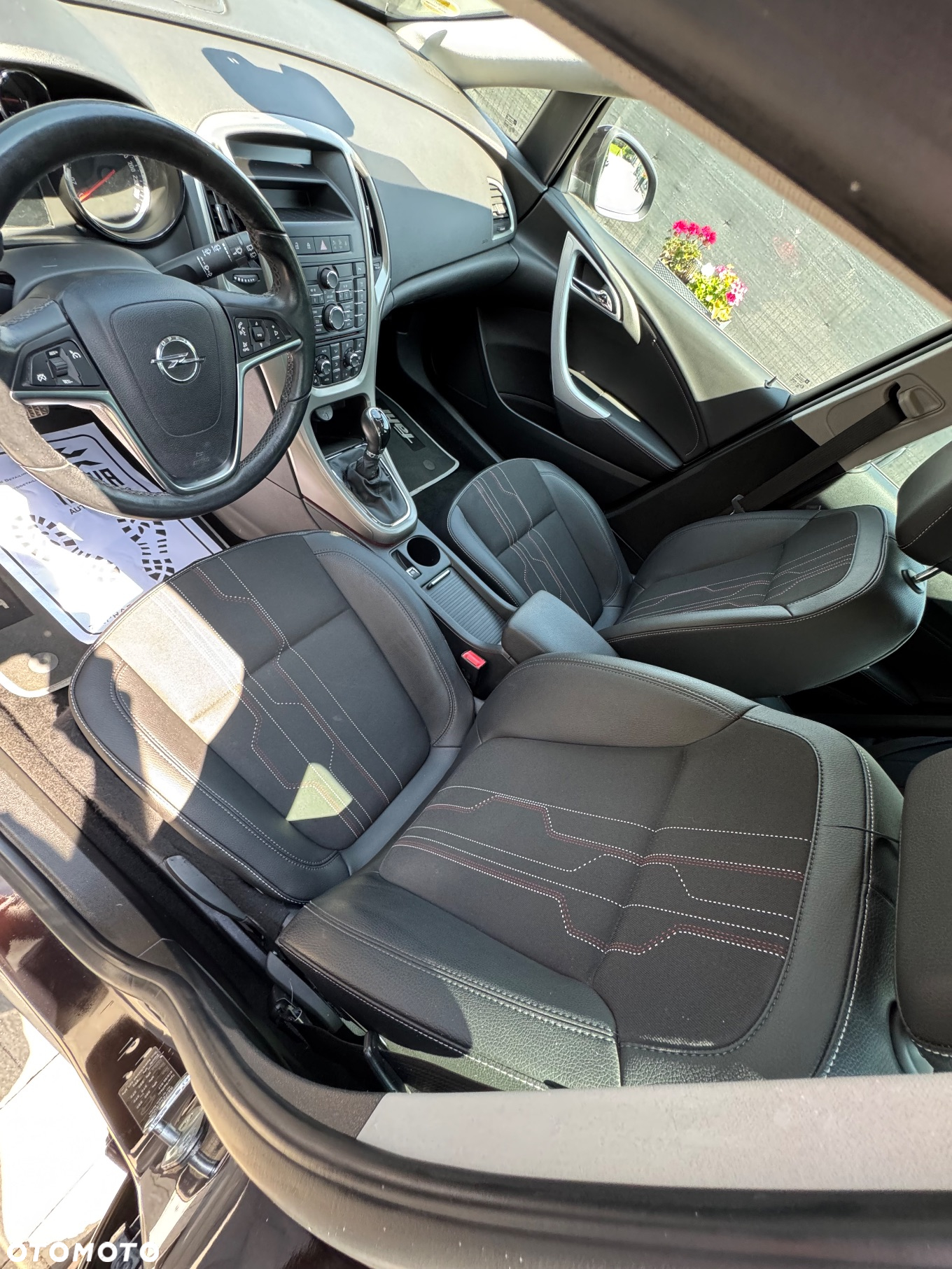 Opel Astra 1.4 Turbo 150 Jahre - 12