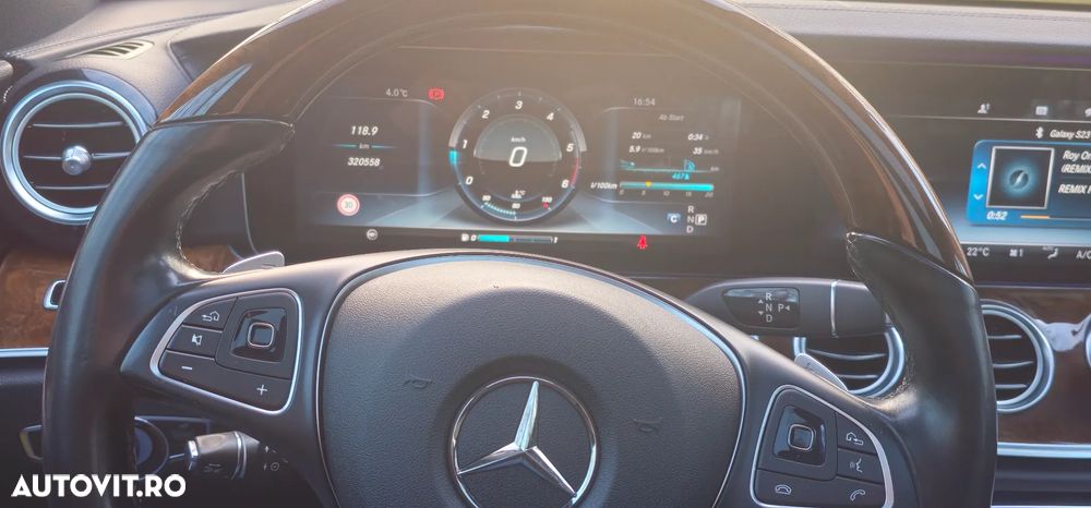 Mercedes-Benz E 220 d 9G-TRONIC Exclusive - 3