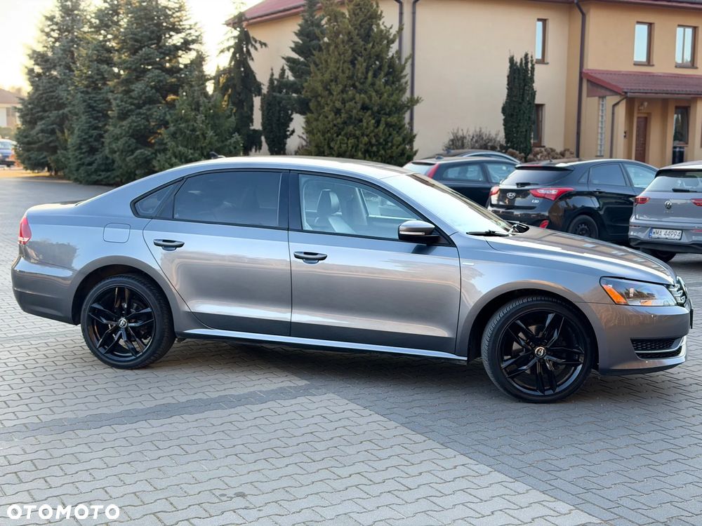 Volkswagen Passat - 13