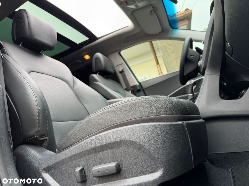 Hyundai Santa Fe Grand 2.2 CRDI 4WD Automatik Premium - 29