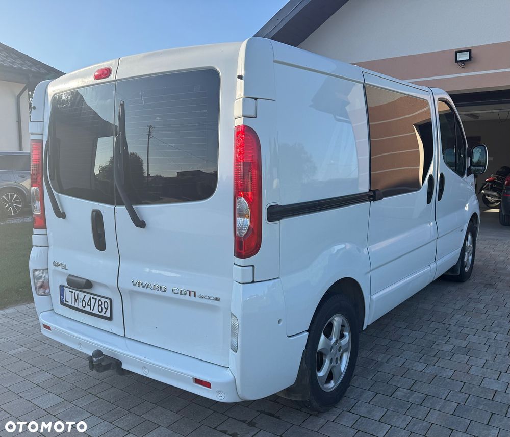 Opel Vivaro - 8