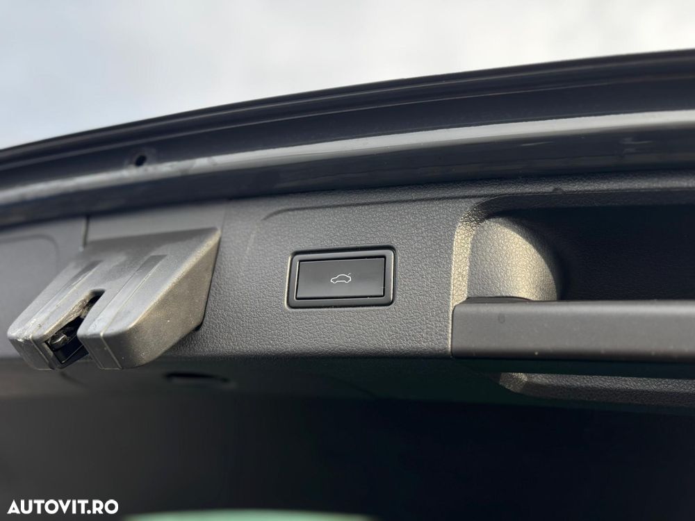 Volkswagen Passat - 31