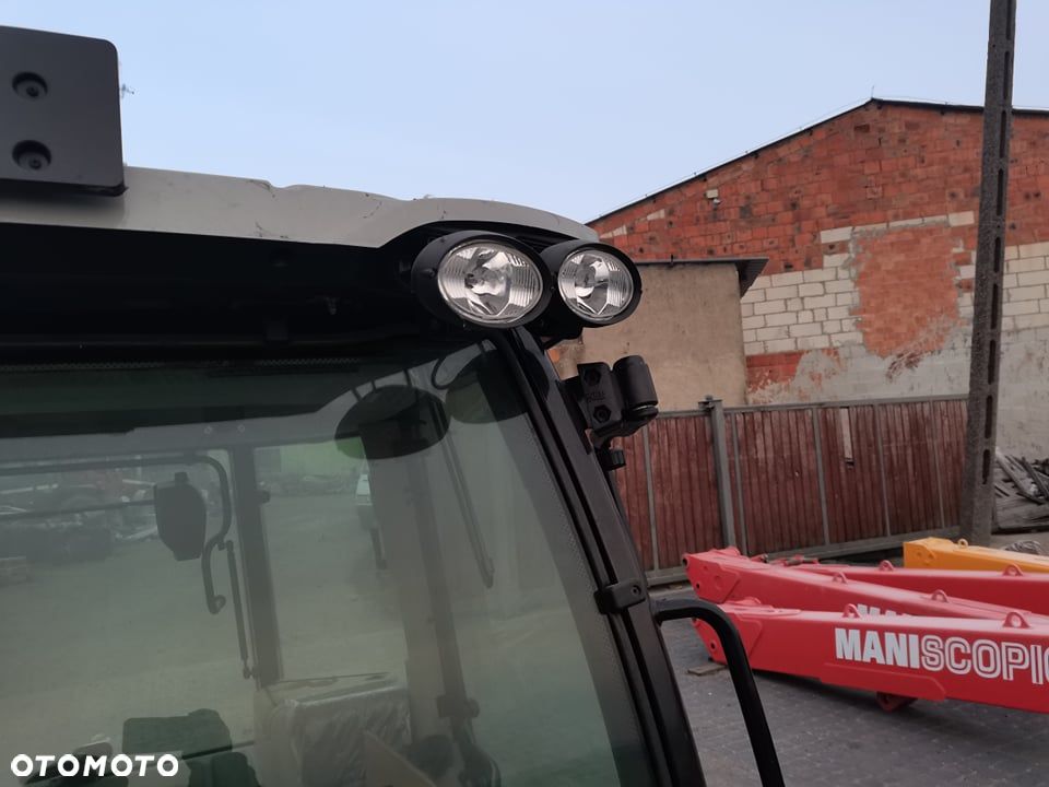 Kabina z wyposażeniem Massey Ferguson serii 7600 - 8