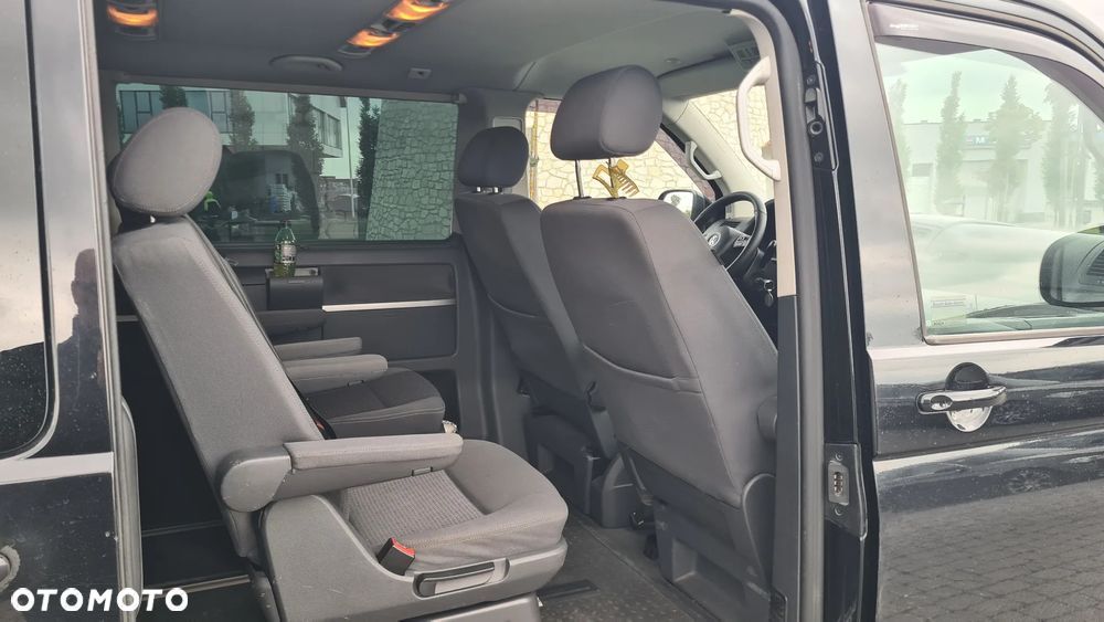 Volkswagen Multivan - 11