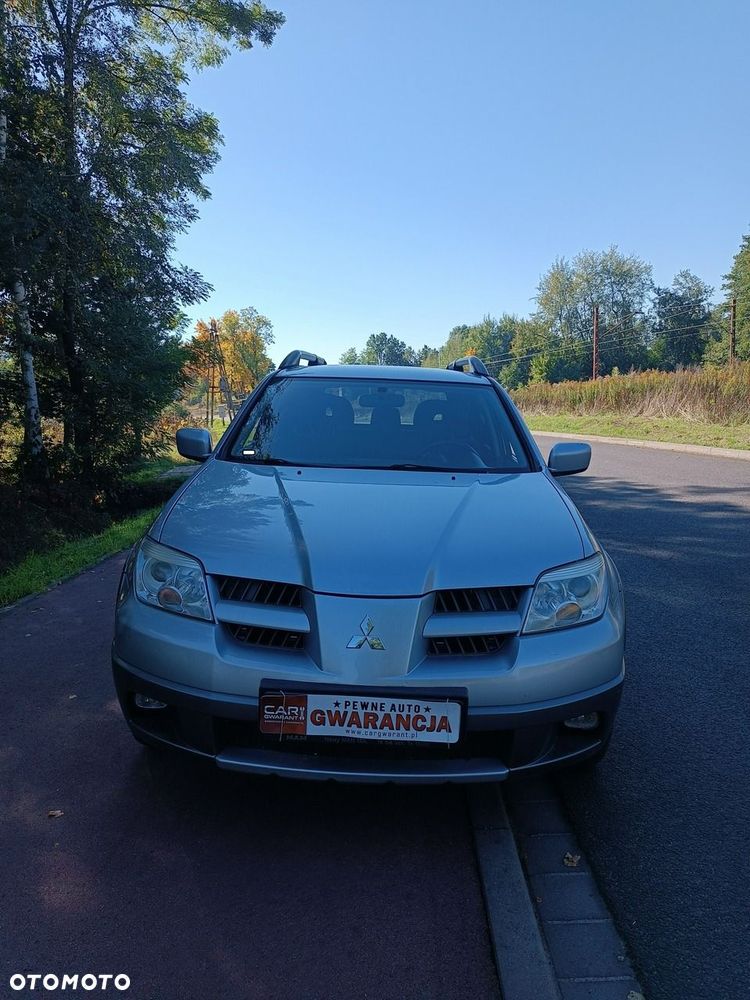 Mitsubishi Outlander 2005 photo 2