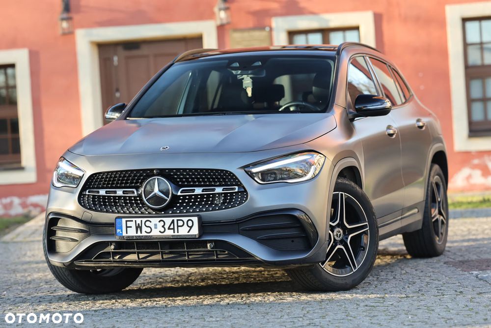 Mercedes-Benz GLA 250 4Matic 8G-DCT AMG Line - 1