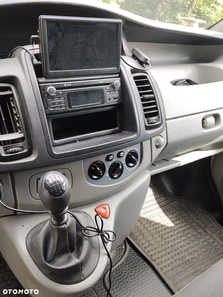 Opel Vivaro - 9