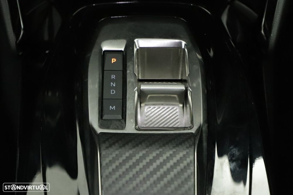 Peugeot 2008 1.2 PureTech Allure EAT8 - 15