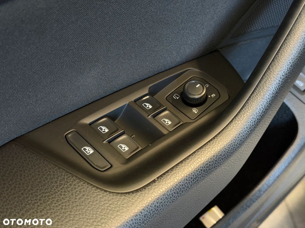 Volkswagen Passat 2.0 TDI EVO Elegance - 12