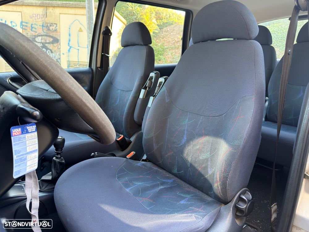VW Sharan 1.9 TDi Trendline 7L - 10