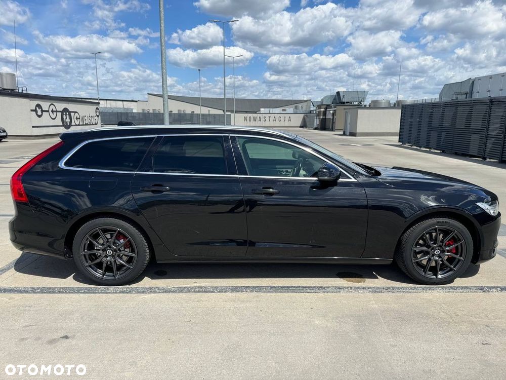 Volvo V90 D3 Momentum Pro - 4