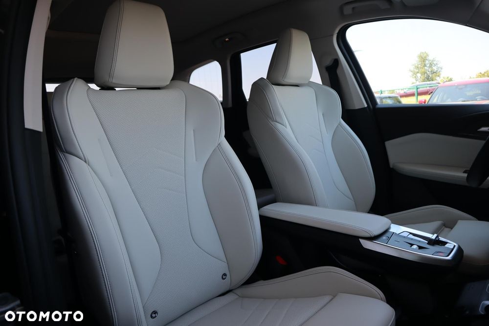BMW iX1 eDrive20 66.5kWh xLine - 14