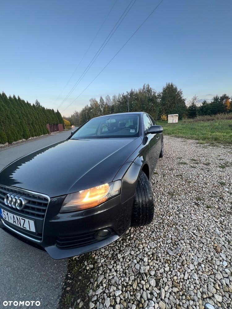 Audi A4 Limousine - 10