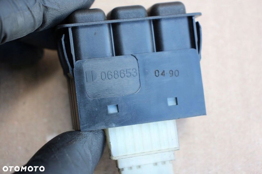 Przełącznik włącznik klimatyzacji BMW 5 e34 - 3