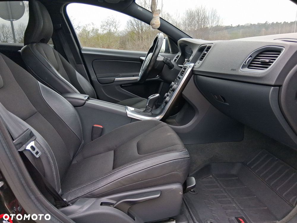 Volvo V60 - 10