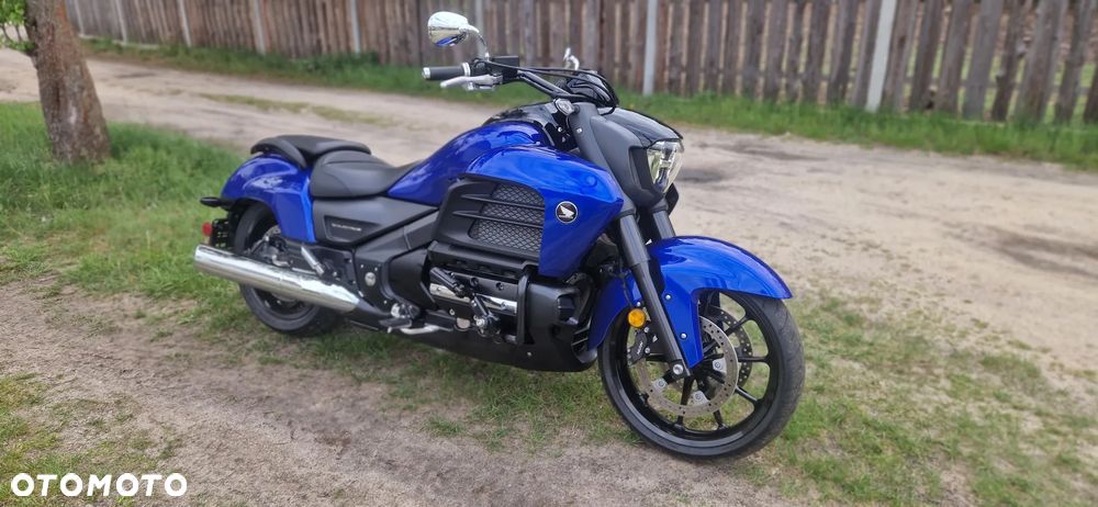 Honda GL - 8