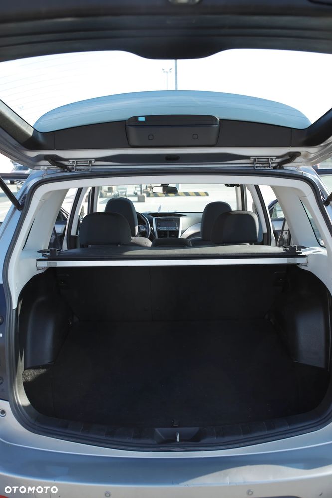 Subaru Forester 2.0D XE 000 - 10