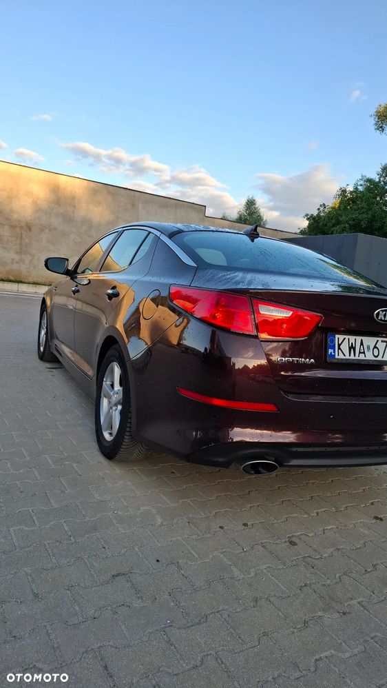 Kia Optima 2.0 L - 4