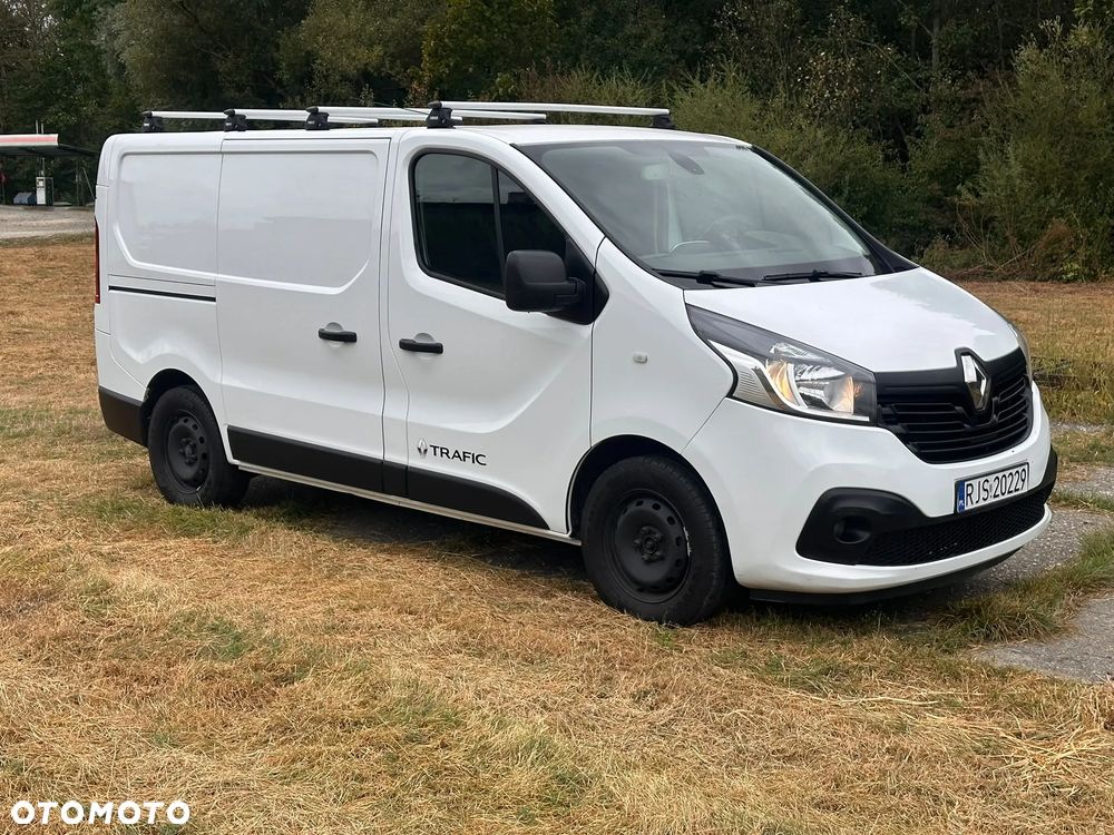 Renault Trafic L1H1 1.6 diesel 145kM, manual, 2016 rok WEBASTO, BAGAŻNIK DACHOWY THULE, KAMERA COFANIA, HAK, CZUJNIKI PARKOWANIA, DRZWI PRZESUWNE Z OBU STRON! - 10