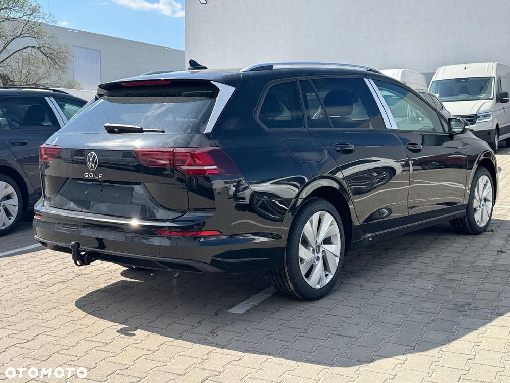 Volkswagen Golf - 10