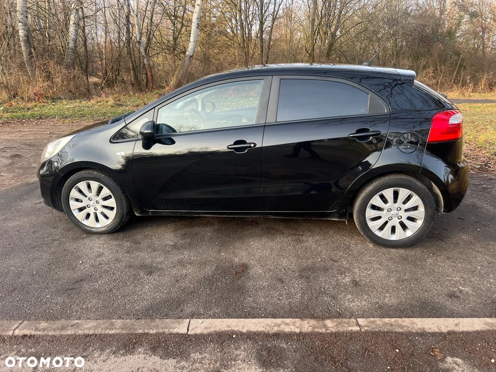 Kia Rio 1.2 Attract - 10