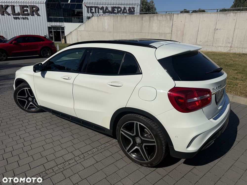 Mercedes-Benz GLA 250 4-Matic AMG Line - 19