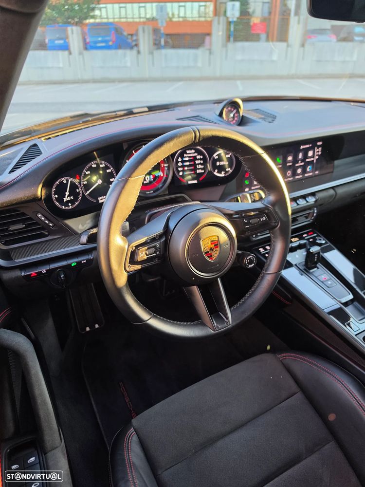 Porsche 911 (992) Carrera 4 GTS PDK - 15
