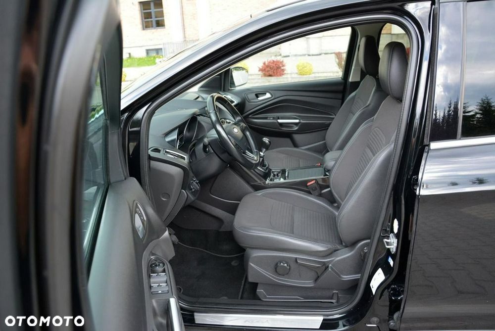 Ford Kuga 1.5 EcoBoost 2x4 Titanium - 20