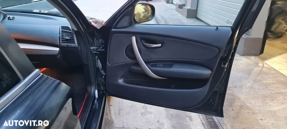 BMW Seria 1 116i - 11