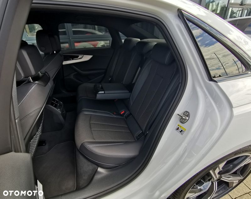 Audi A4 Limousine 35 TFSI mHEV S Line S tronic - 6